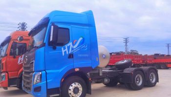 敏銳捕捉商機，高效跟進客戶——商用車與物流事業(yè)部喜獲10臺540馬力LNG牽引車訂單